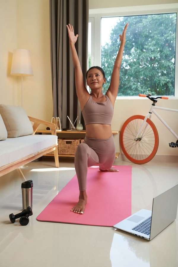 In che modo il deep learning migliora l'accuratezza dei sistemi di traduzione automatica?